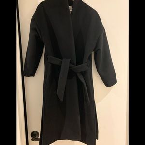 Toteme chelsea black coat in size xxs